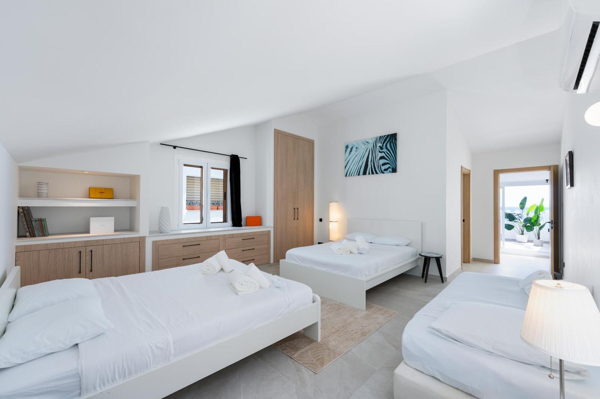 243-Fully Renovated-Puerto Banus Marbella Front Line Penthouse Apartment Bagian luar foto