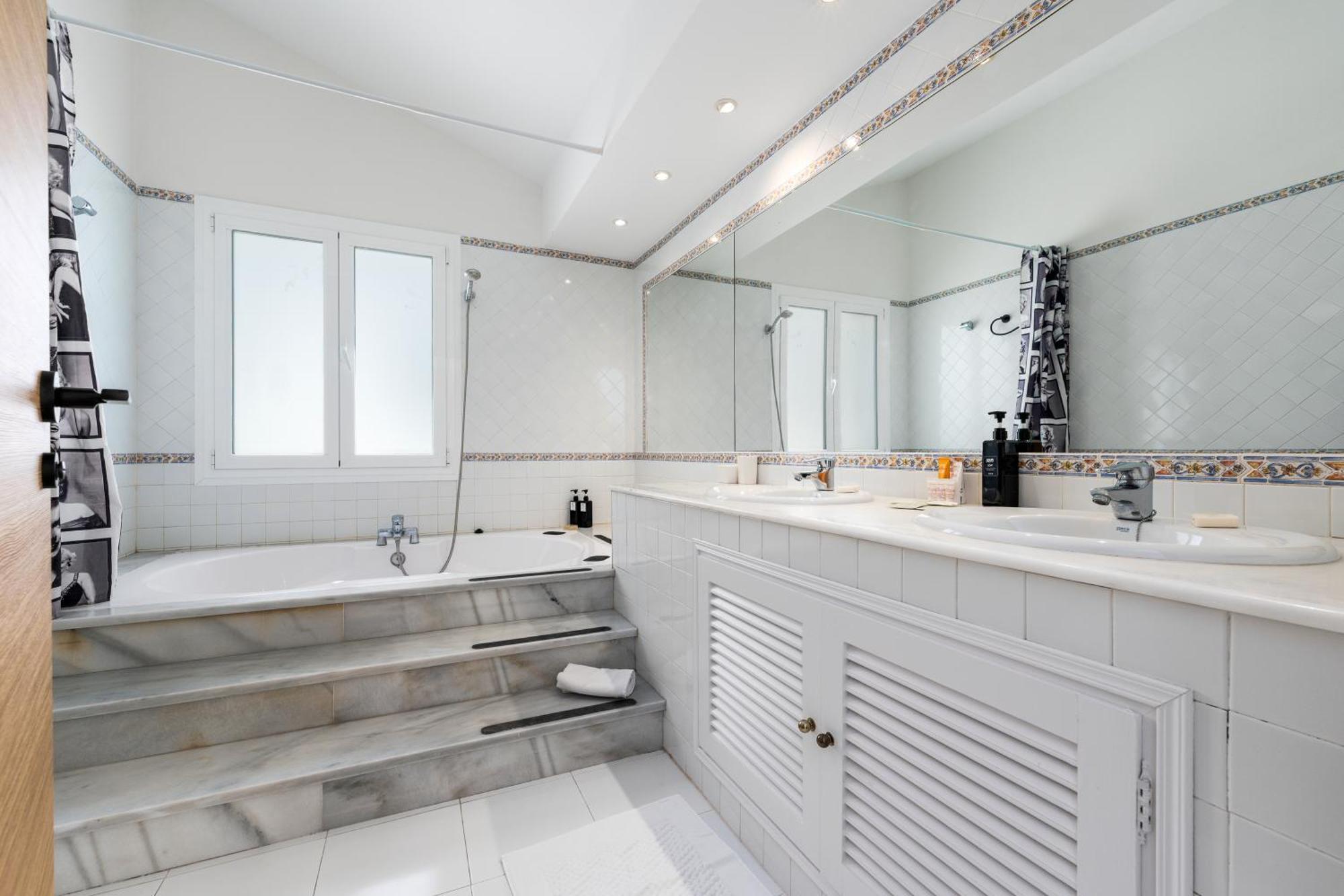 243-Fully Renovated-Puerto Banus Marbella Front Line Penthouse Apartment Bagian luar foto