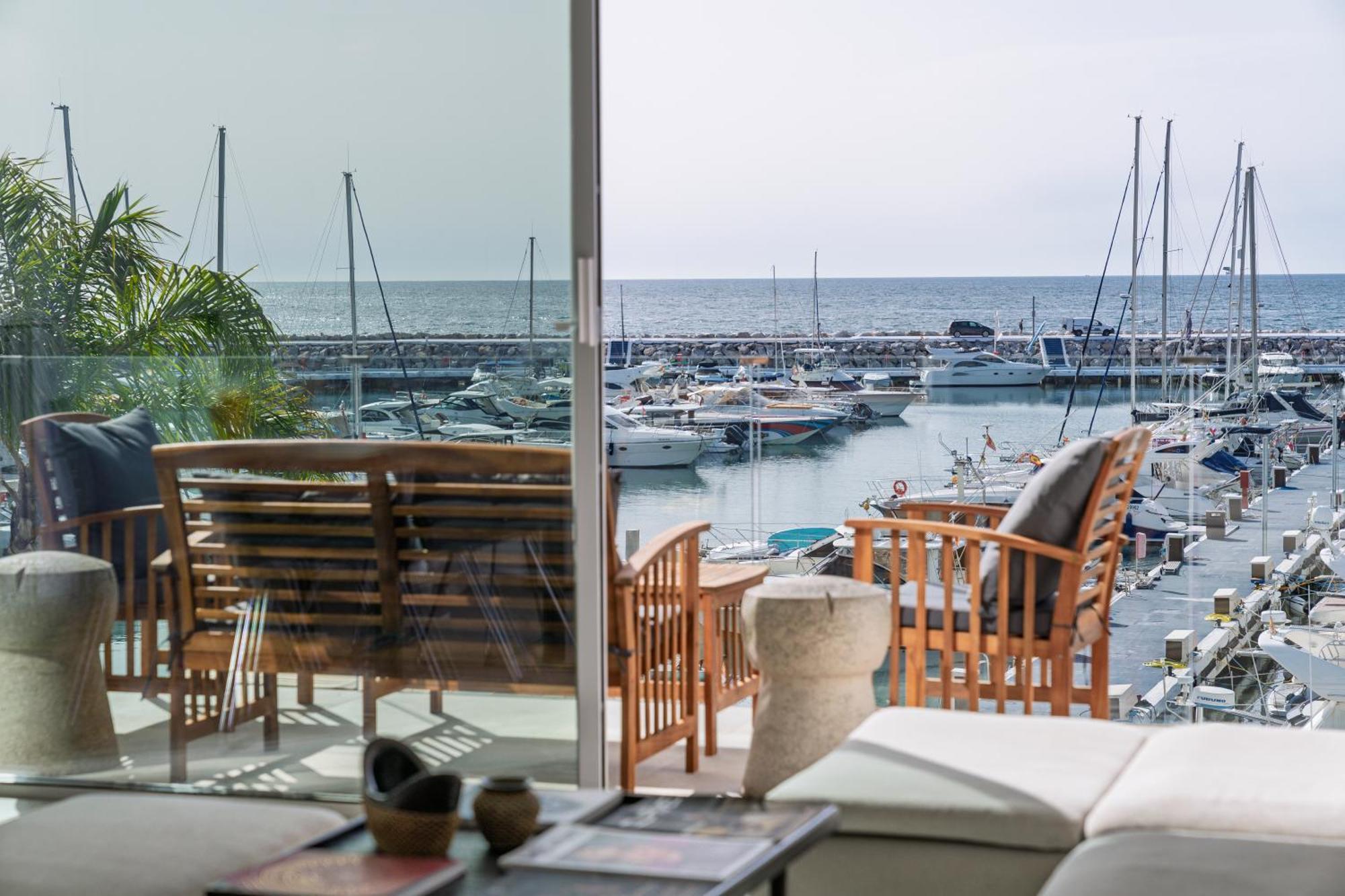 243-Fully Renovated-Puerto Banus Marbella Front Line Penthouse Apartment Bagian luar foto