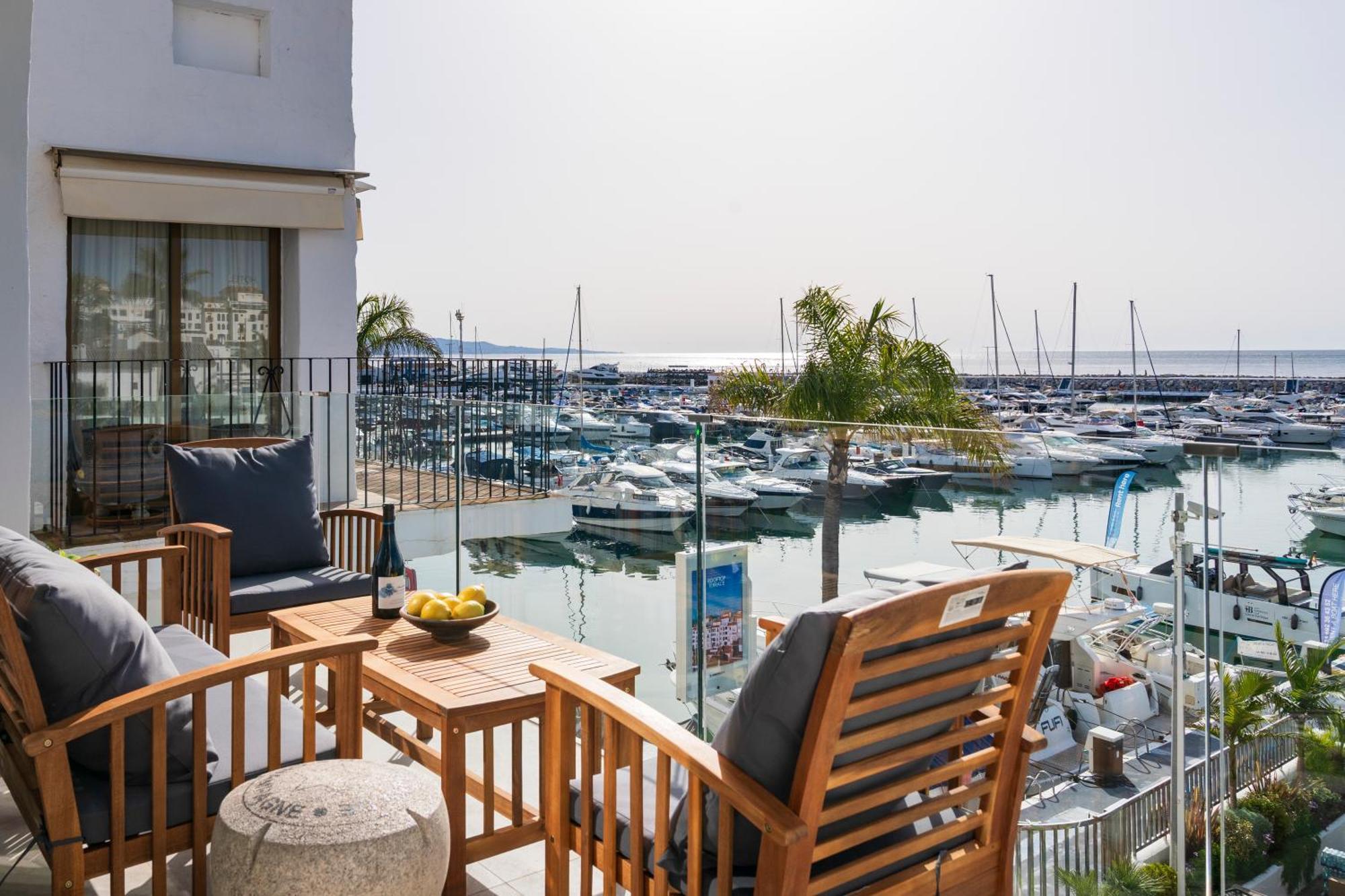243-Fully Renovated-Puerto Banus Marbella Front Line Penthouse Apartment Bagian luar foto